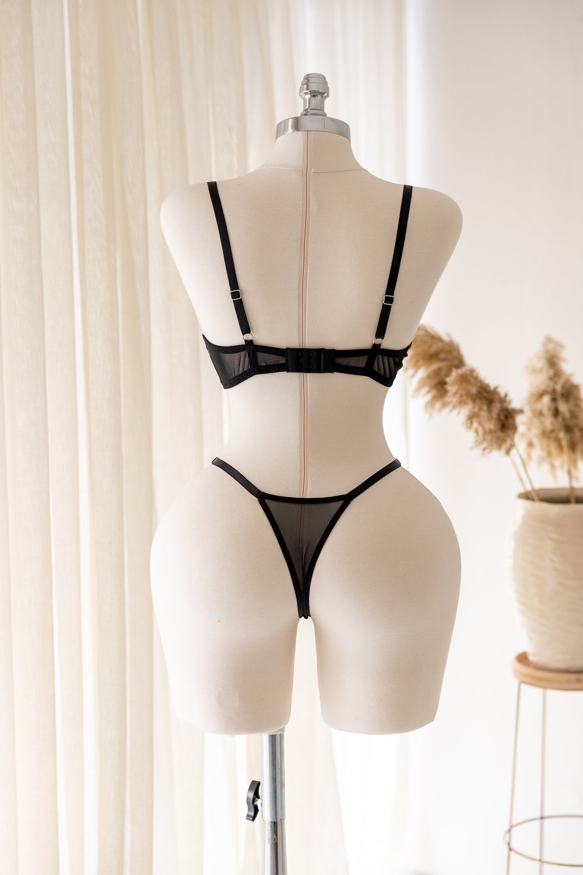 Nox Siyah Desteksiz Bralet takımı