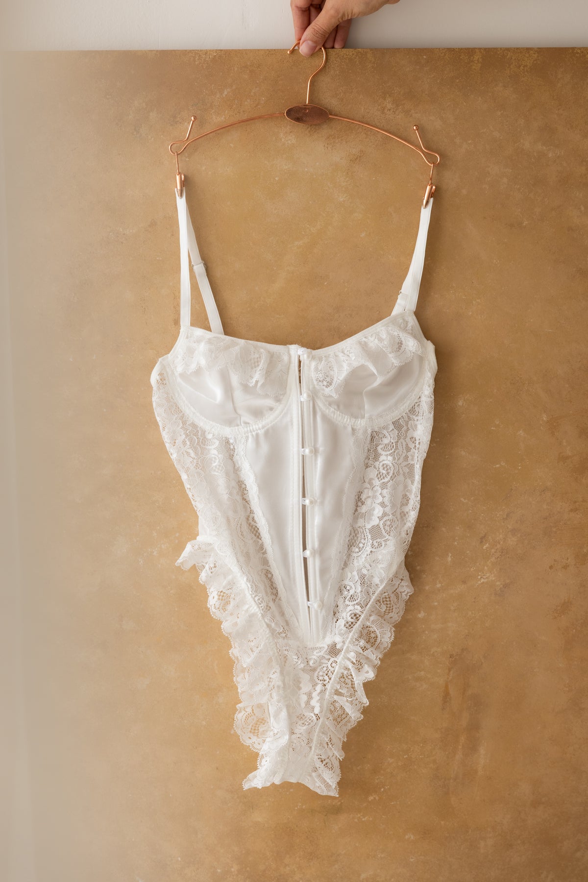 Lilith Beyaz Dantelli Beyaz Bodysuit