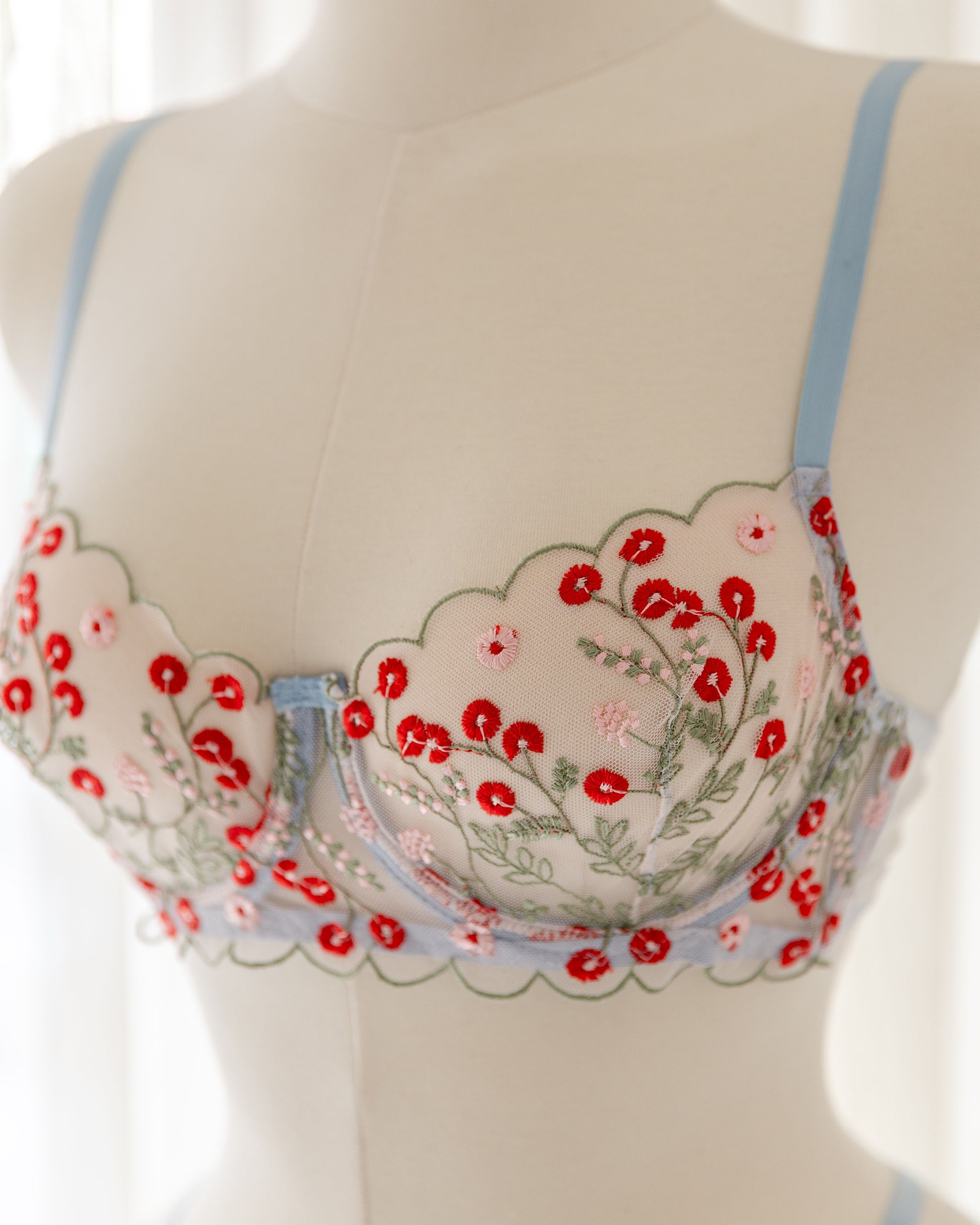 Flora Çiçekli Mavi Desteksiz Bralet Takım