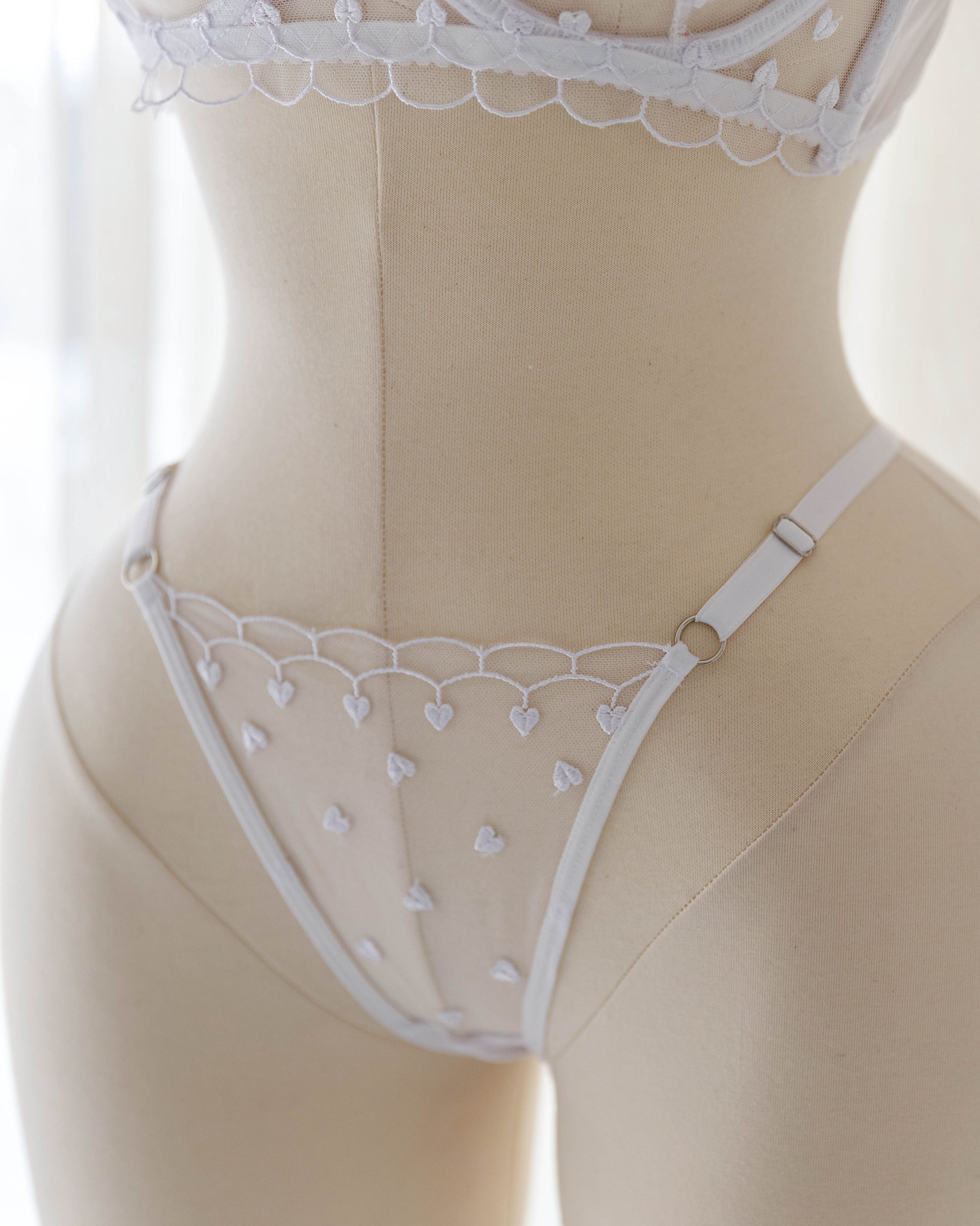 Love Beyaz Desteksiz Bralet Takım