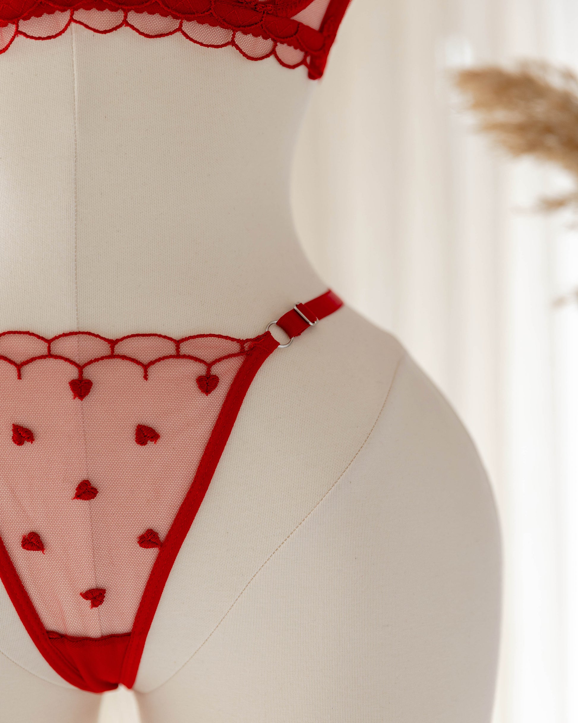 Love Kırmızı Desteksiz Bralet Takım
