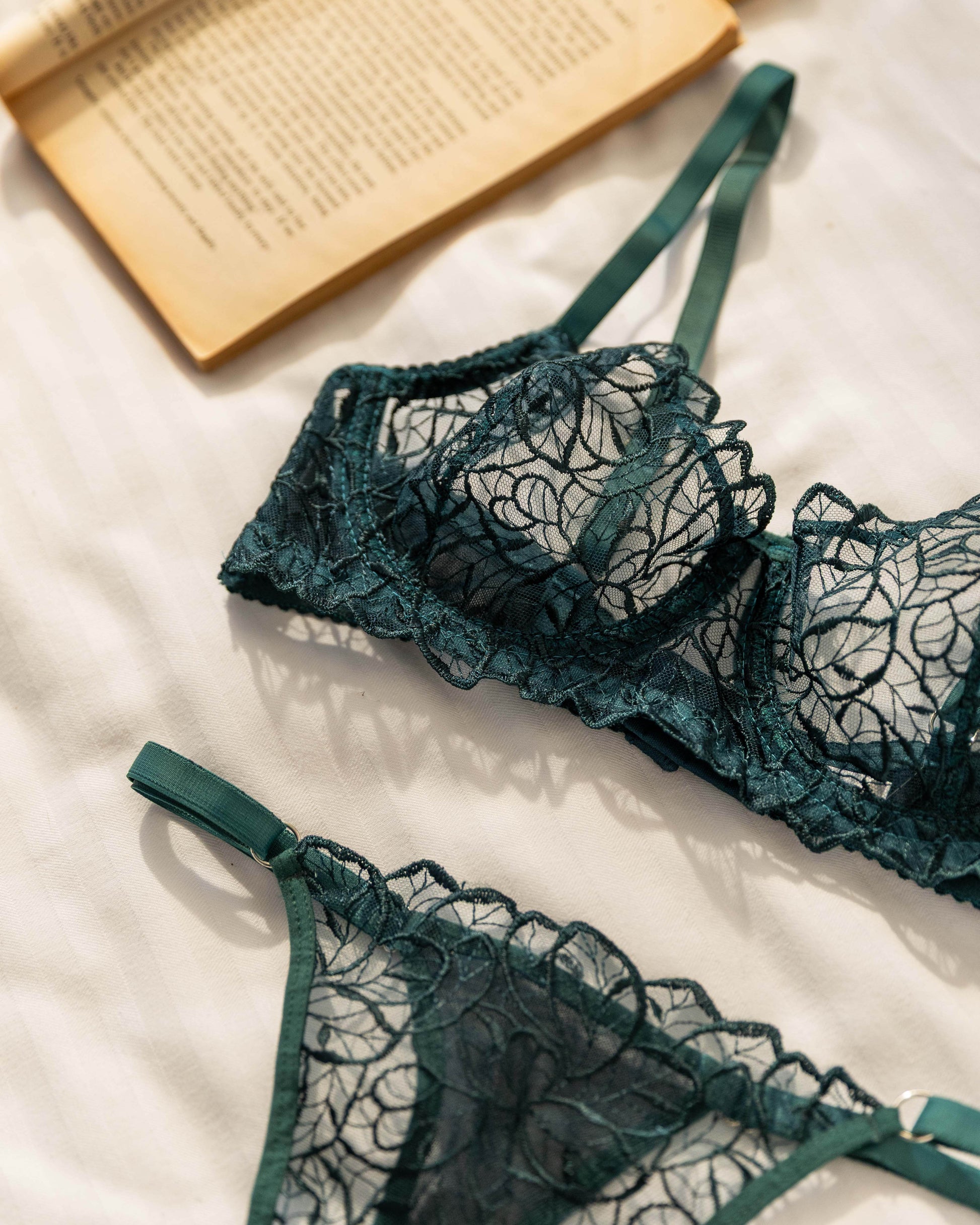 Rigel Yeşil Desteksiz Bralet Takım